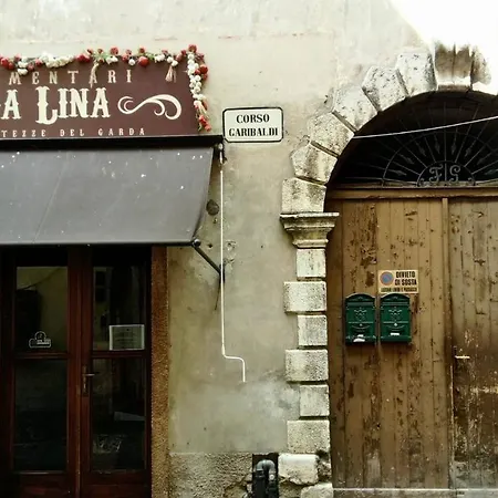 Ac Parking La Dama Col Calice Lejlighed Malcesine