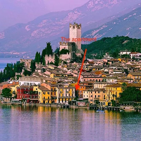 AC Parking La dama Col Calice * Malcesine